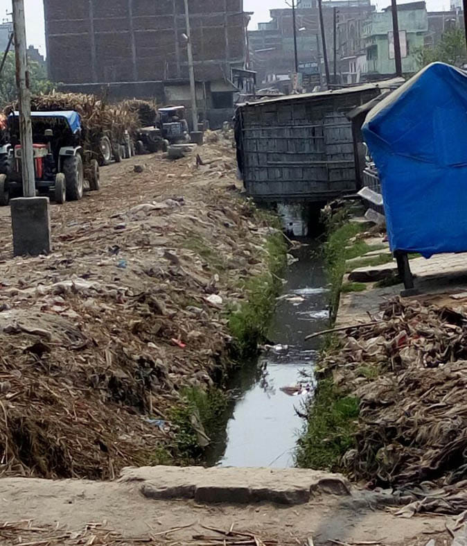 People from Ambedkar Nagar are disturbed with deodorant and jam