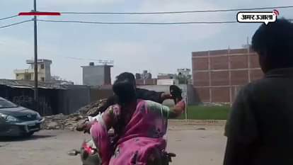 A WOMAN HAS BEATEN HER HUSBAND WITH FOOTWEAR IN KANPUR