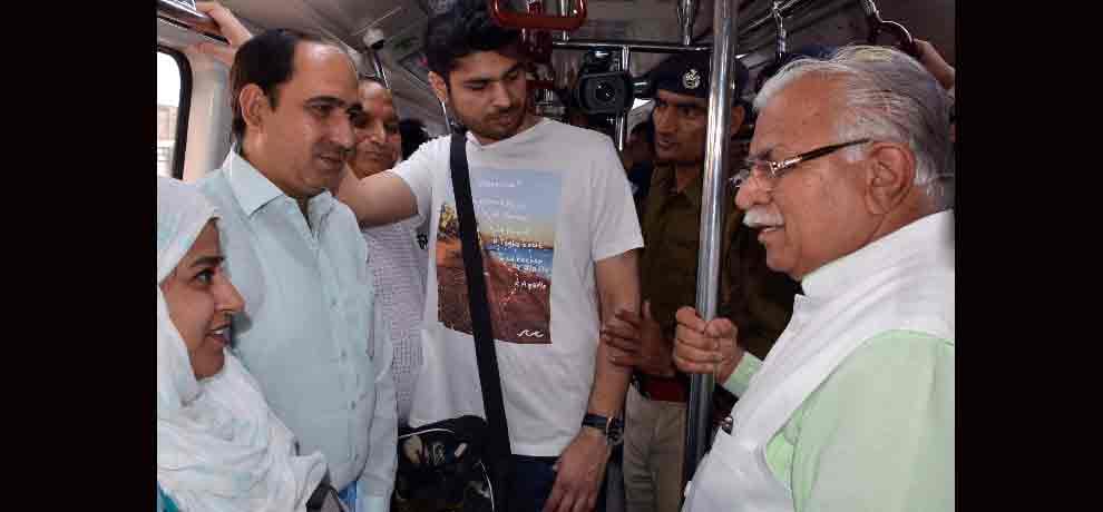 cm manohar lal khattar says he do not like vip culture during his metro train travel