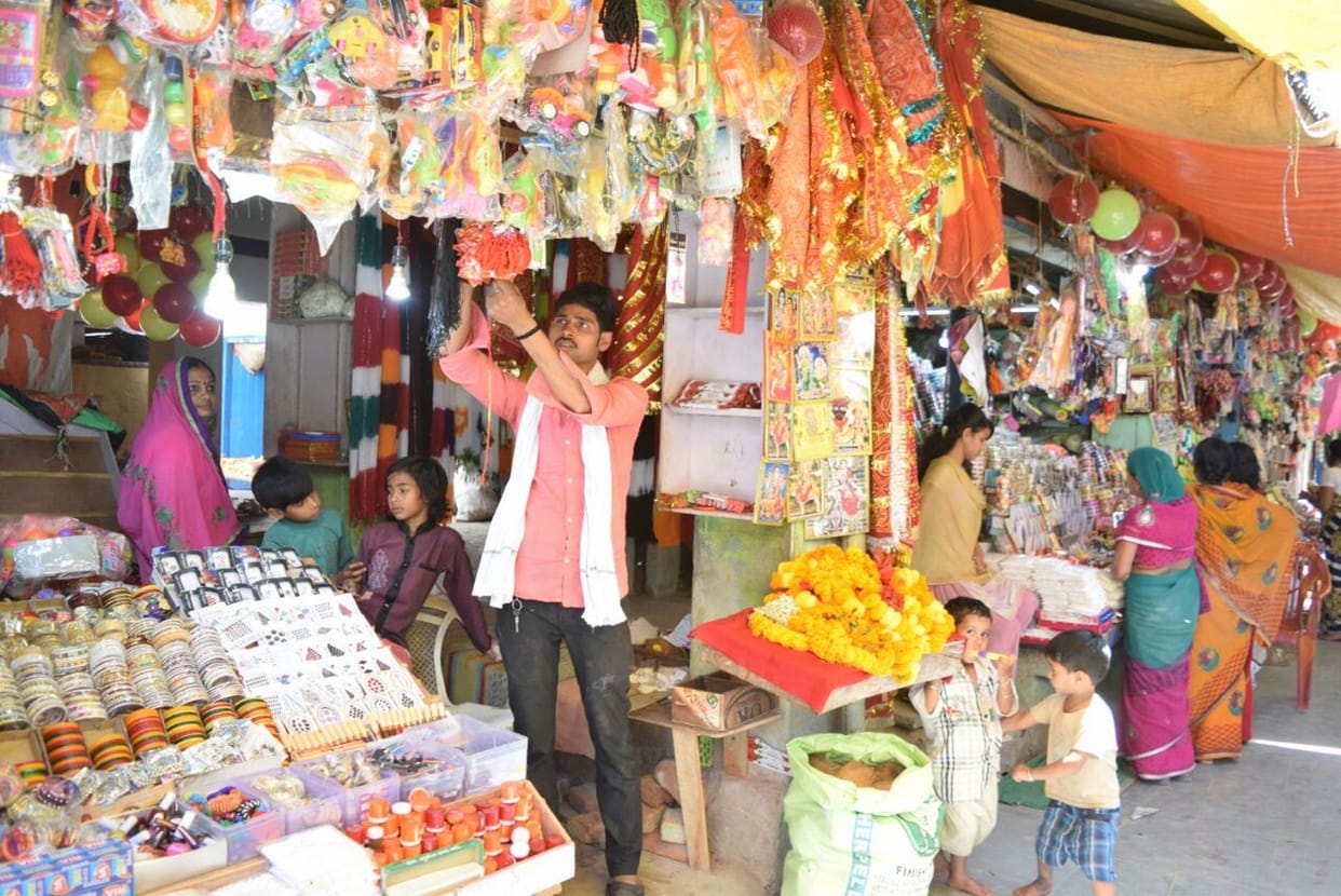 Raunaak in the market on Navratri