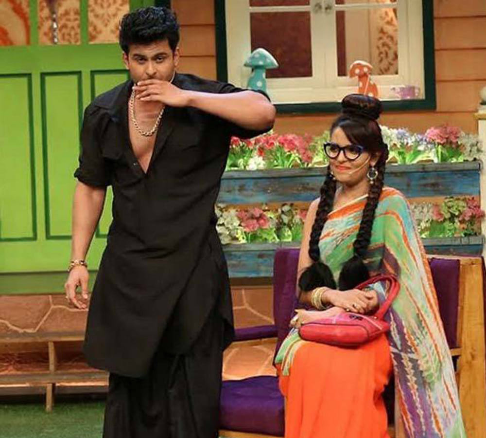 Sugandha Mishra And Sanket Bhosale Mehendi Ceremony Video Goes Viral