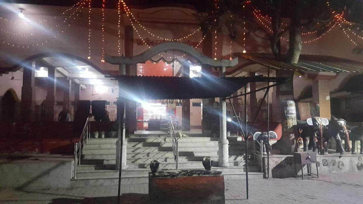 Today the worship of Shail Daughter, all preparations in temples complete