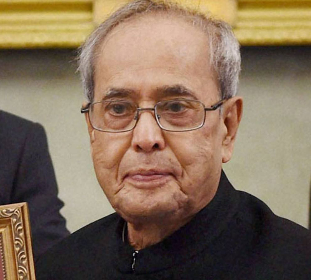 president pranab mukherjee get emotional after watching movie poorna