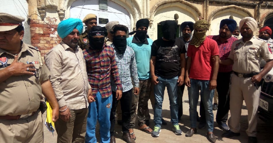 police arrest gangsters 