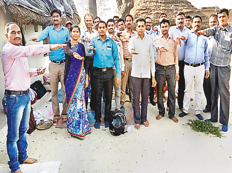 Teachers make oath of cleanliness