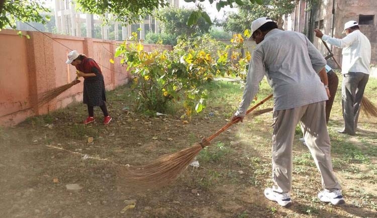 When the officer picked up the sweep, ran to clean