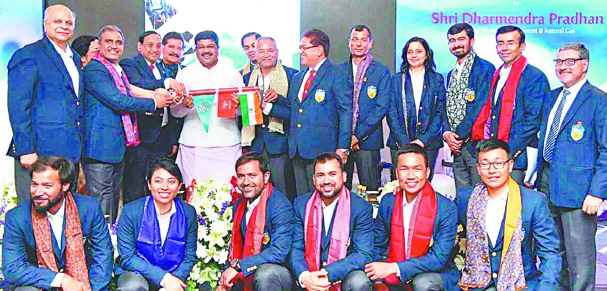 Everest campaign will be led by Padmashree Lavraj