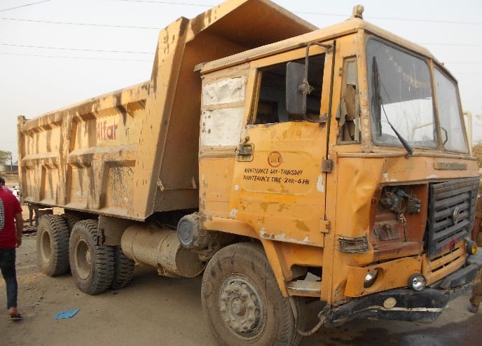 Four die from dumper