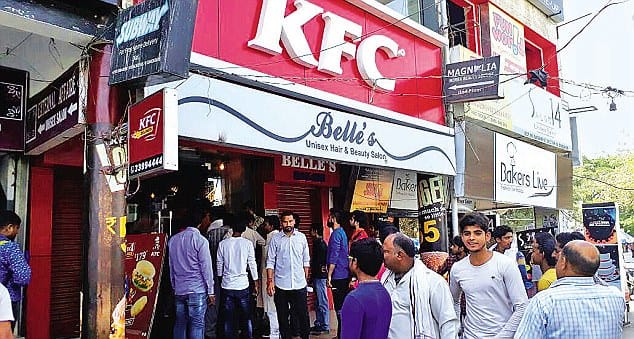 shiv sainiks forced gurugram meat shop owners to shut more than 500 shops