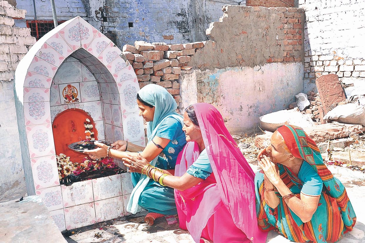 Permission to worship at Pathwari Temple of Khatiepada