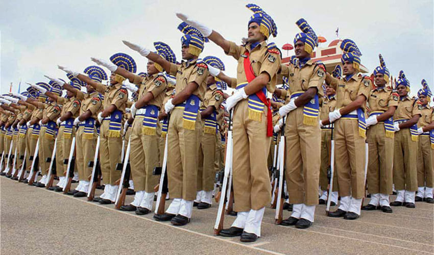 job applications for 10th paseed in crpf