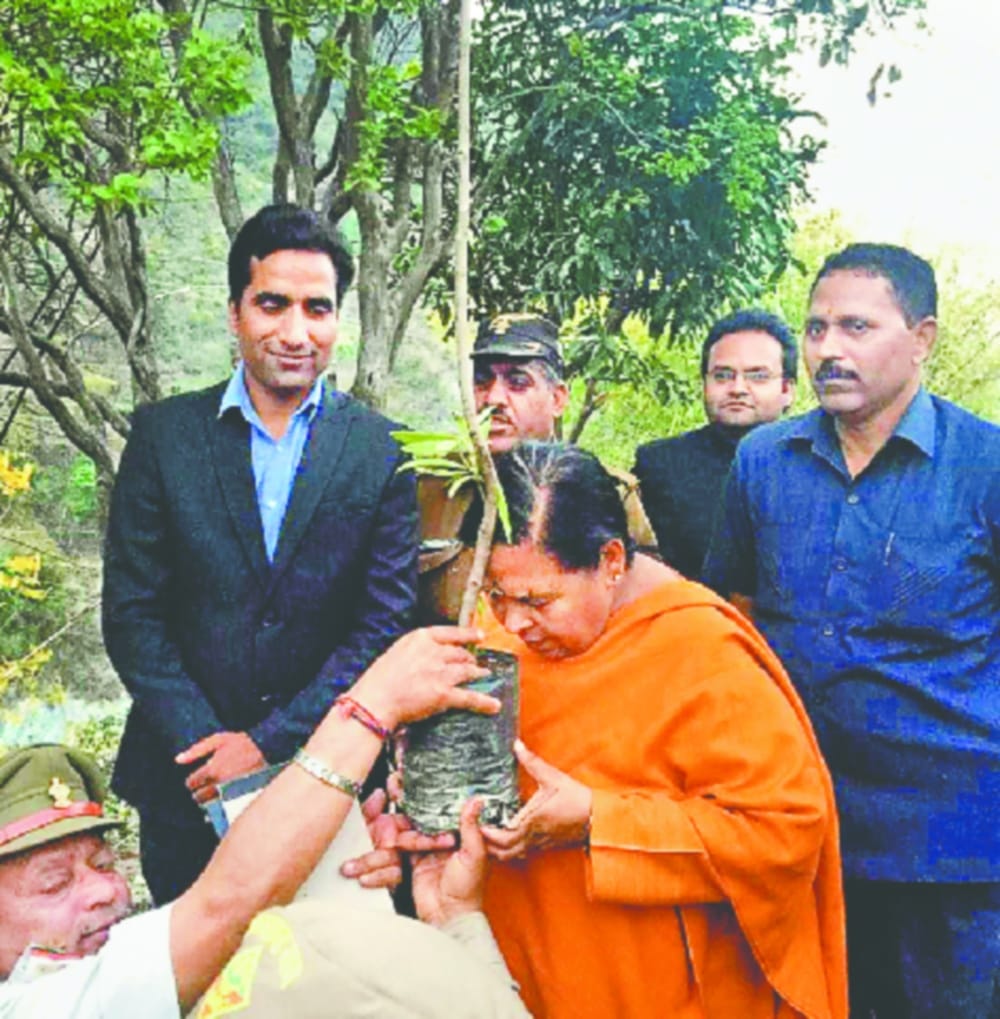 central  Minister Uma Bharti reached Uttarkashi for meditation