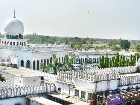 Special session of Muslim Personal Law Board today in Hammora