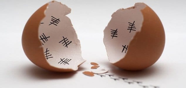 Woman finds a pure diamond inside her boiled egg