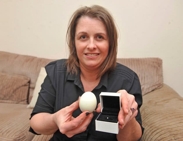 Woman finds a pure diamond inside her boiled egg