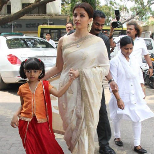 Aishwarya Rai Bachchan Says Final Goodbye To Father At His Tehravi