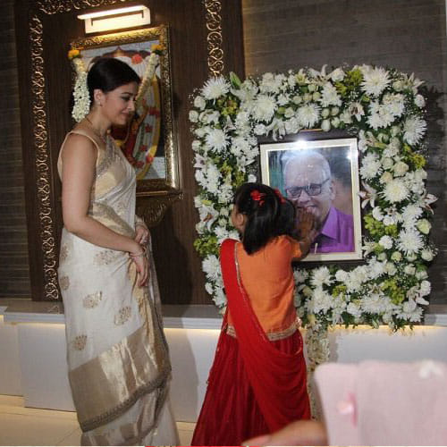 Aishwarya Rai Bachchan Says Final Goodbye To Father At His Tehravi
