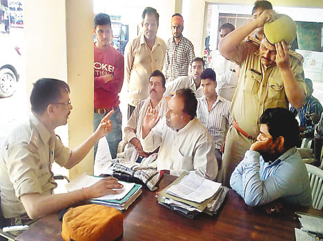 BJP leader Kotwal and SSI clash