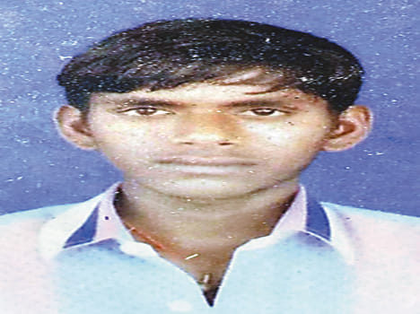 11,000-volt poles die from death of student