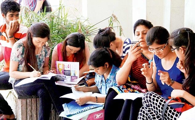 DU invites application for different post from eligible candidates