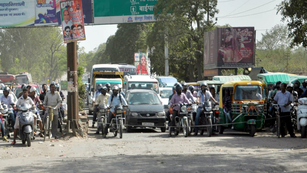 yogi government's strong action for traffic management