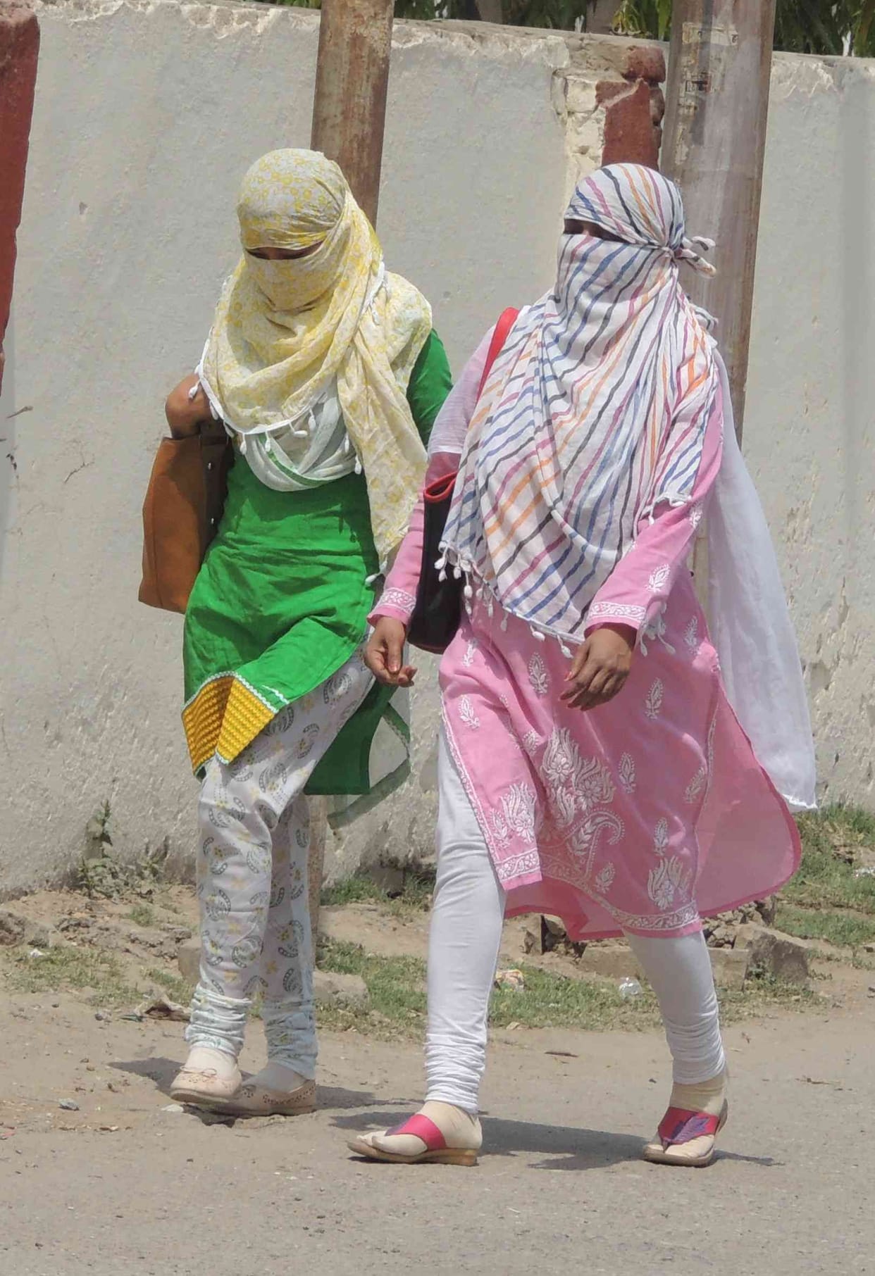Mercury reached 41 degrees, strong winds also lasted