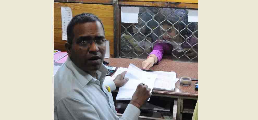 last day of historical regal cinema hall in delhi and people reaction