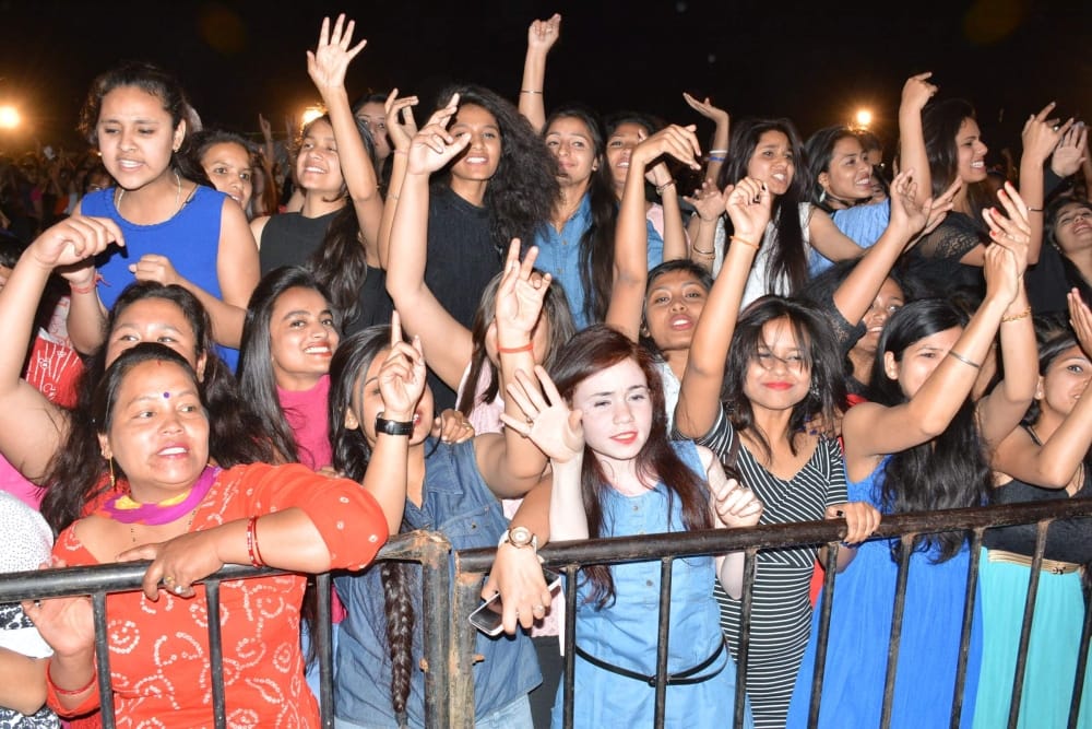  Bollywood singer Sukhwinder performed in jashn e Doon