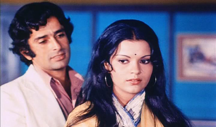 History Of Regal Cinema, When Someone Tried To Touch Zeenat Aman Inappropriately