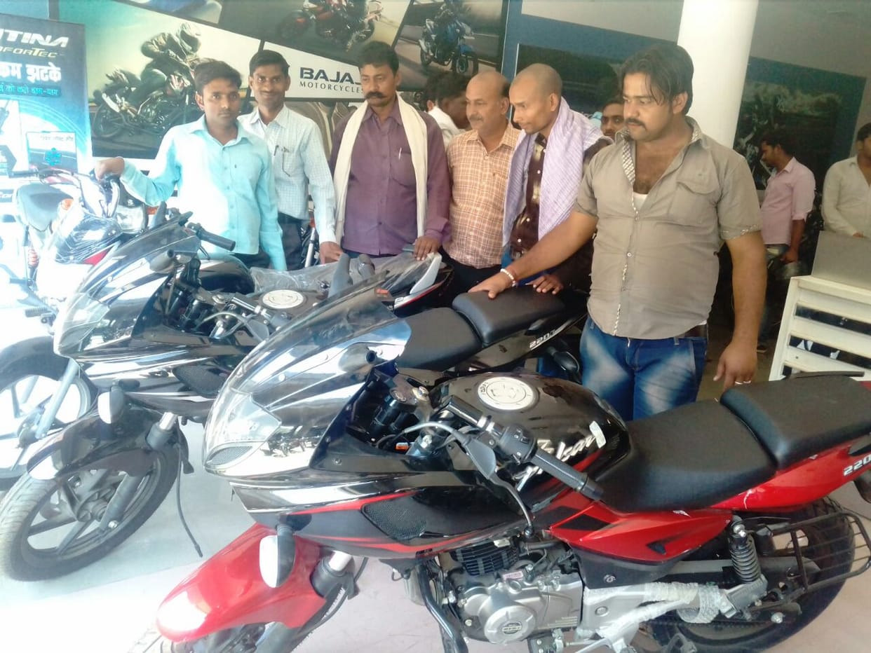 Bajaj Punjab more than 200 sub-dealers on strike for 3rd day