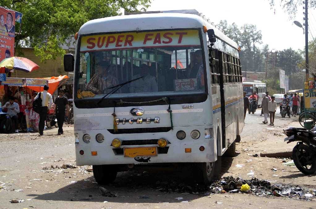 13 buses seized without running permit