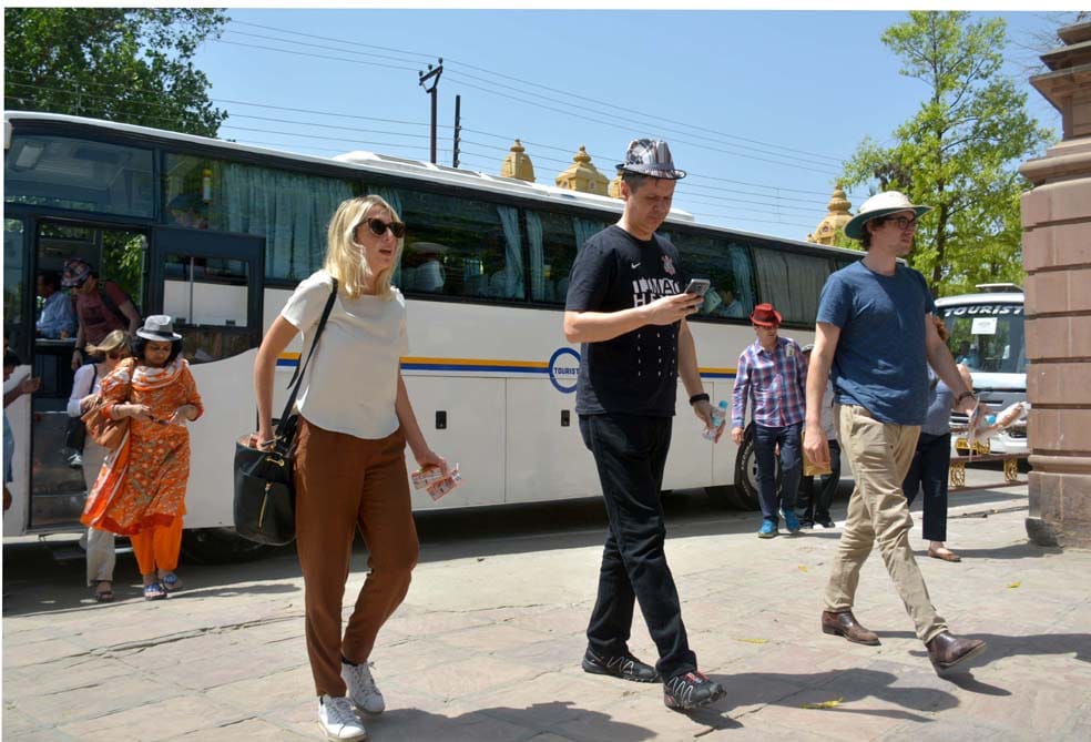 g-20 deligates visit varanasi and sarnath