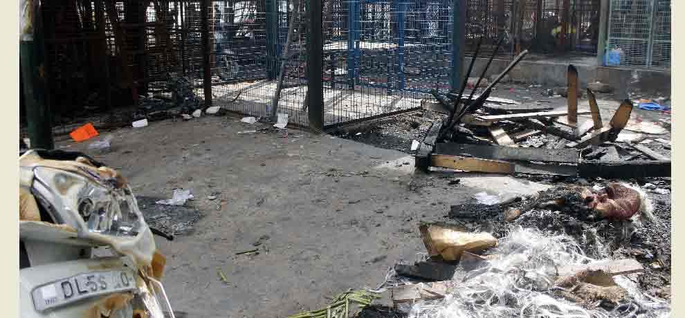 fire in ghazipur mandi in delhi