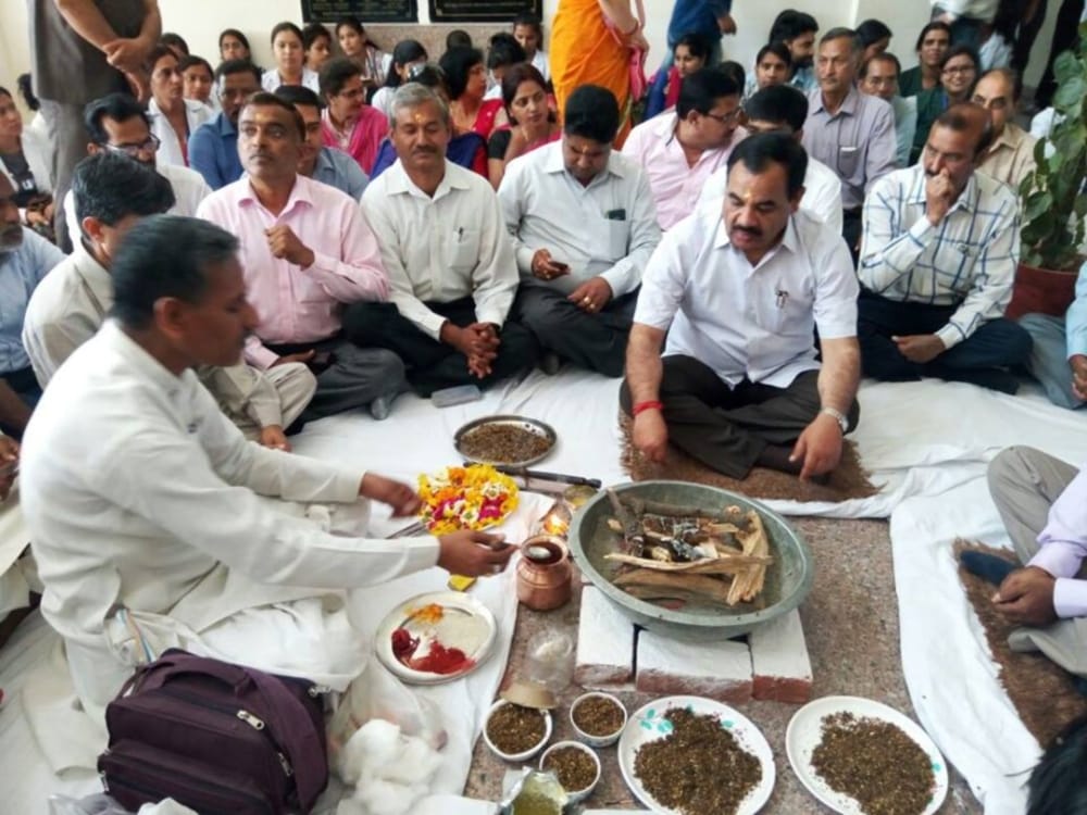 AYUSH minister Harak Singh rawat reached ayurved University for inspection