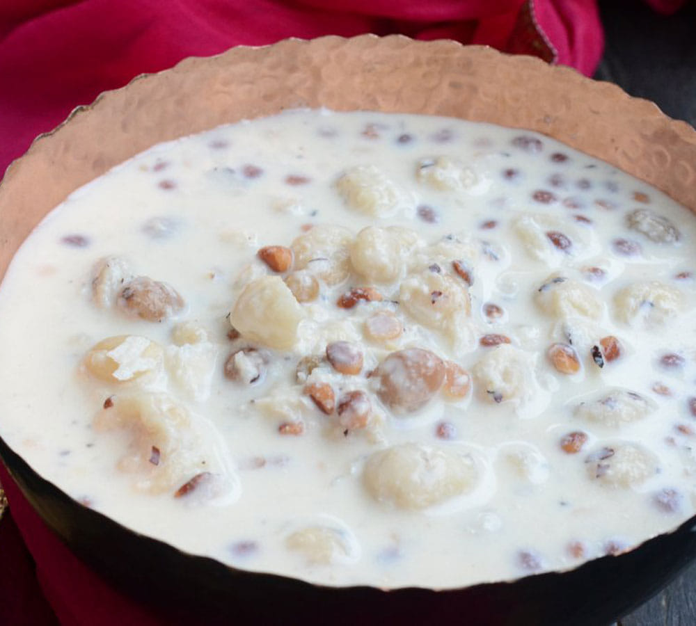try these special recipe of banana chips and makhana kheer this navratri
