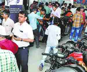 People flocked for BS-3 Vehicles
