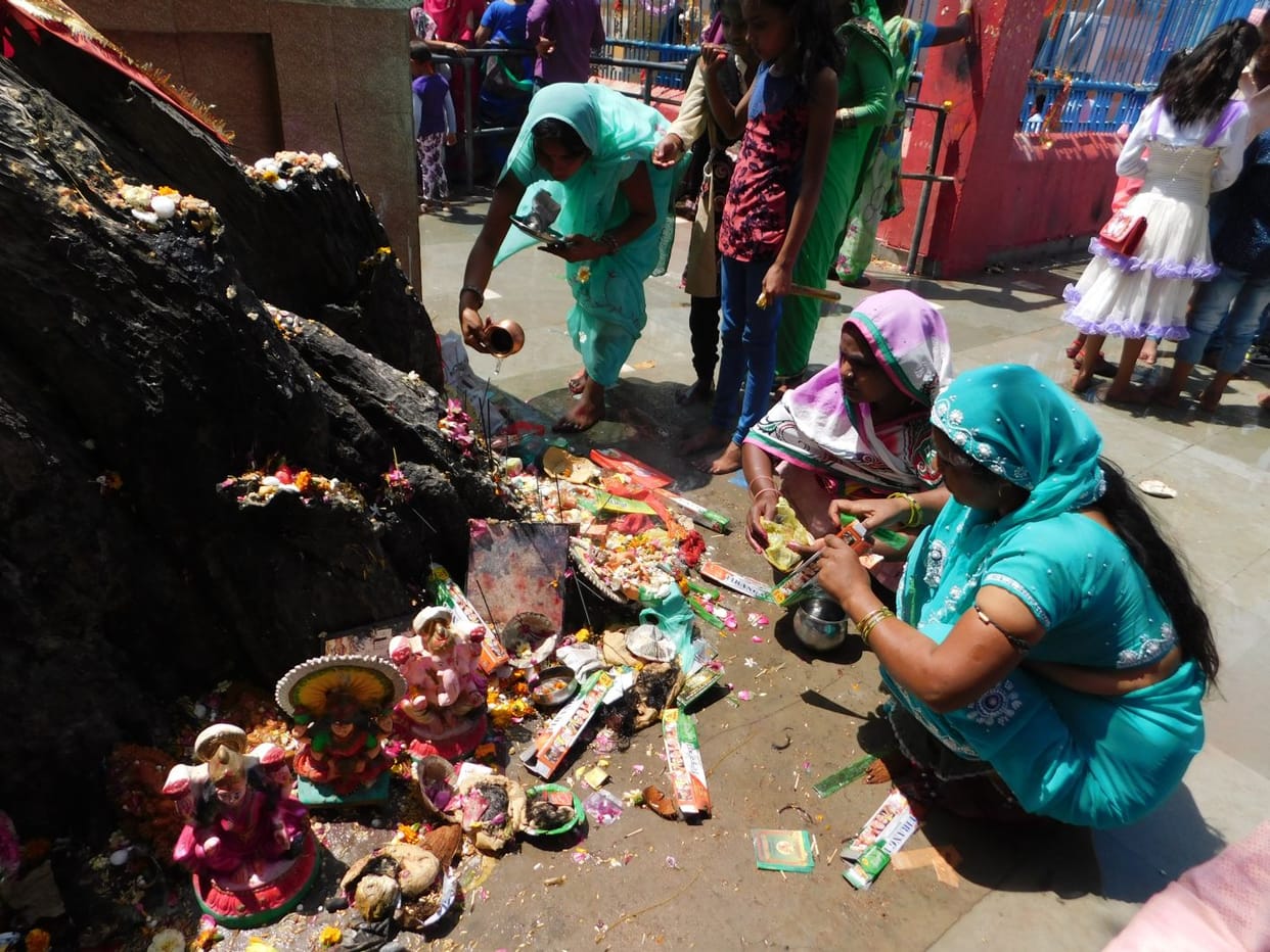 chauthe din huee maan kooshmaanda kee pooja-archana