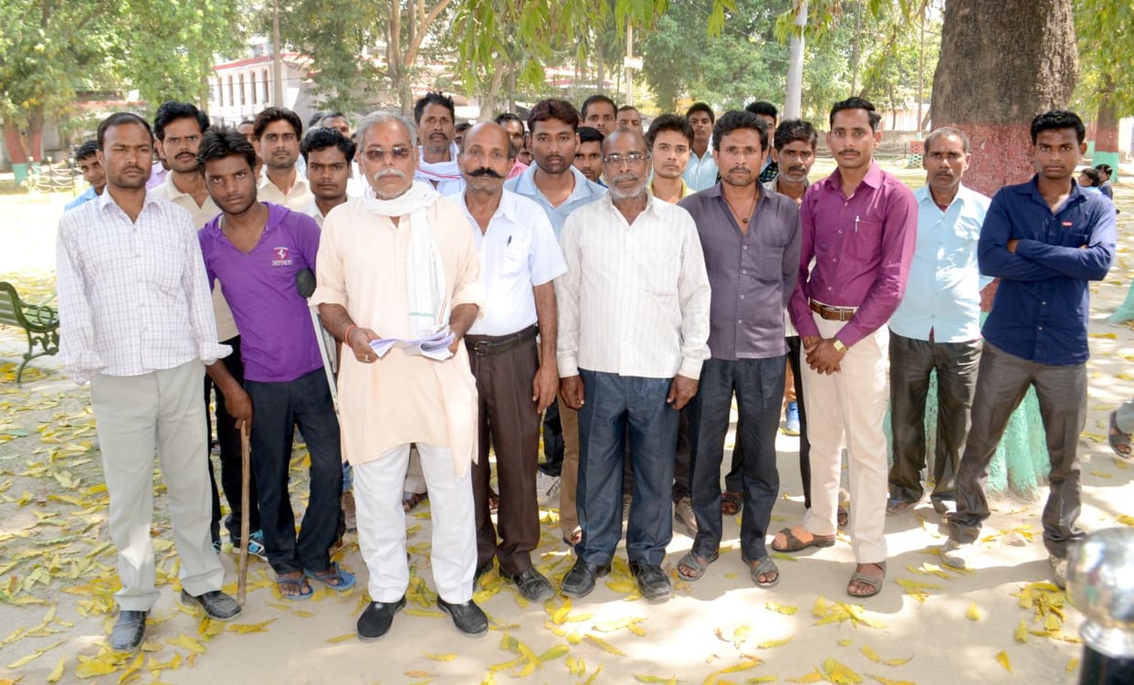 Demonstration of villagers in protest against construction of underpass
