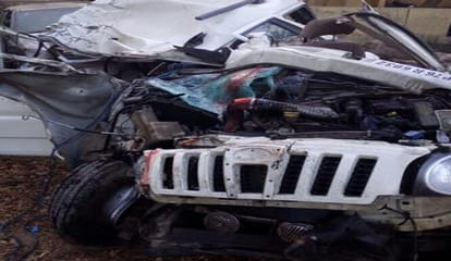 three dead in road accident at farrukhabad 