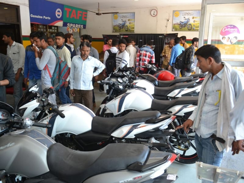 money rain at vehical showrooms in mathura