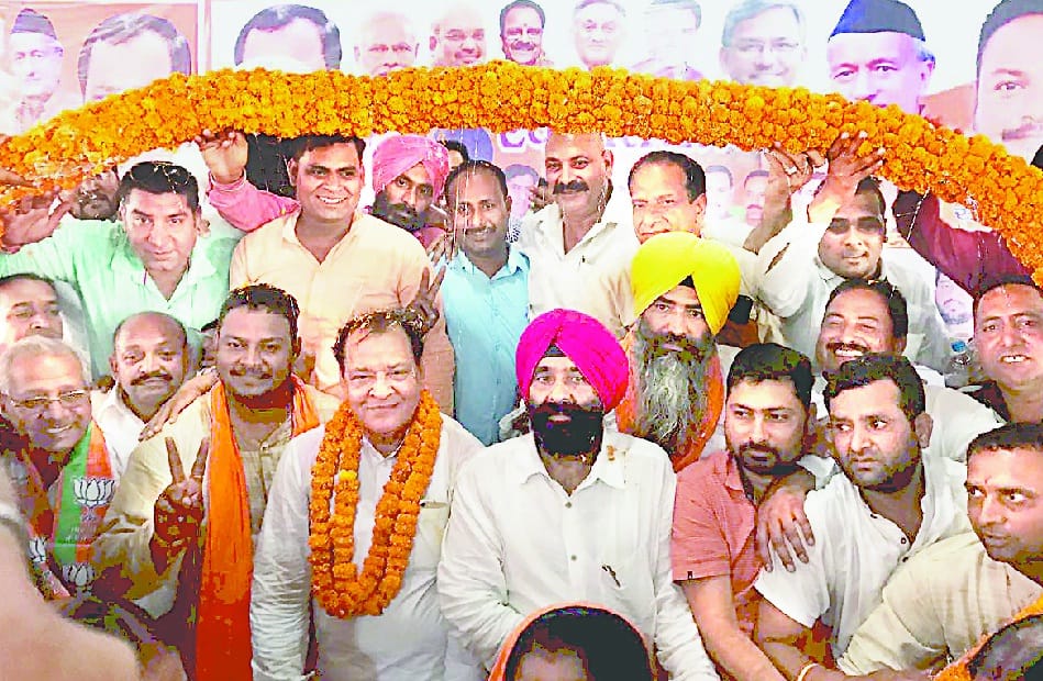  people has shown mirror to rawat : yashpal 