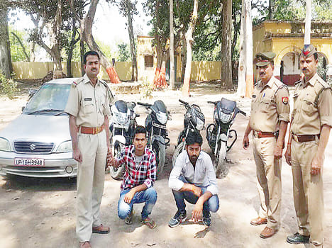 Two auto-thieves caught, one car and four bikes recovered