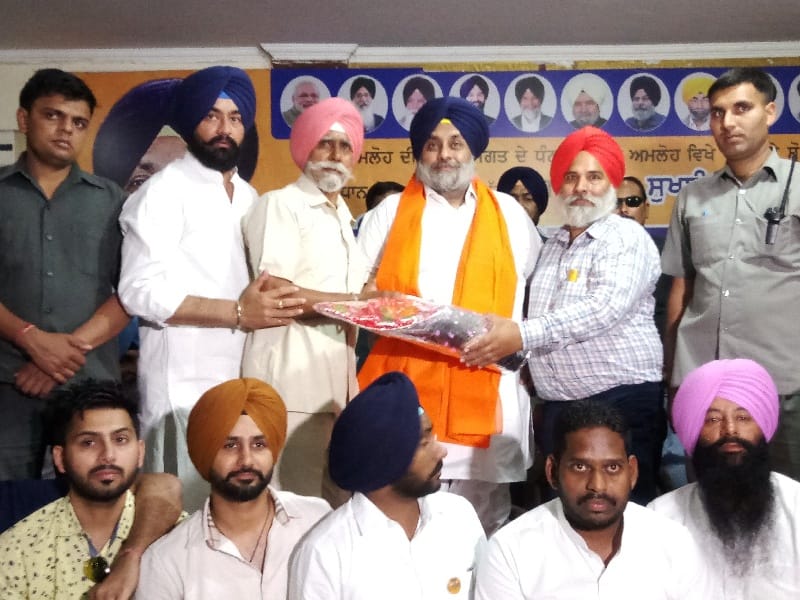 Congress, Sukhbir Badal, red carpet mounted jeeps, Shiromani Akali Dal, Mandi Gobindgarh