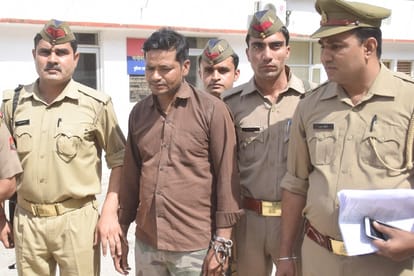 Illegal weapons dealer 'headmaster', recovered so much