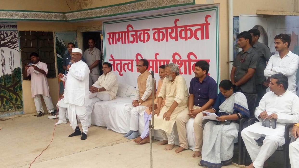 will again sit on hunger strike for lokpal said anna in alwar