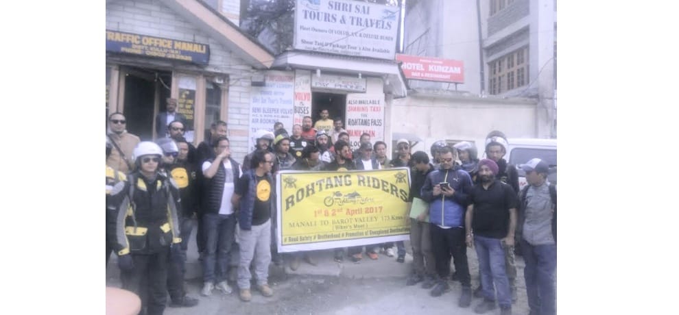 Bikers rally in Manali Rohtang himachal pradesh