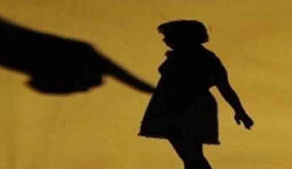 rape with child in kanpur
