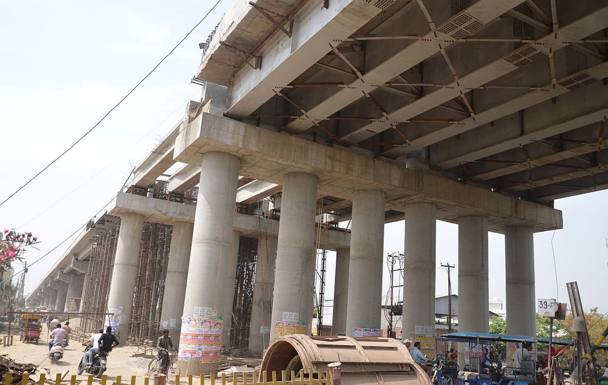 Hang Road in 37 crores fly over.