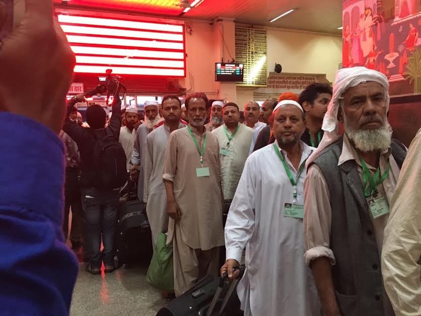 a group come from Pakistan to join urs