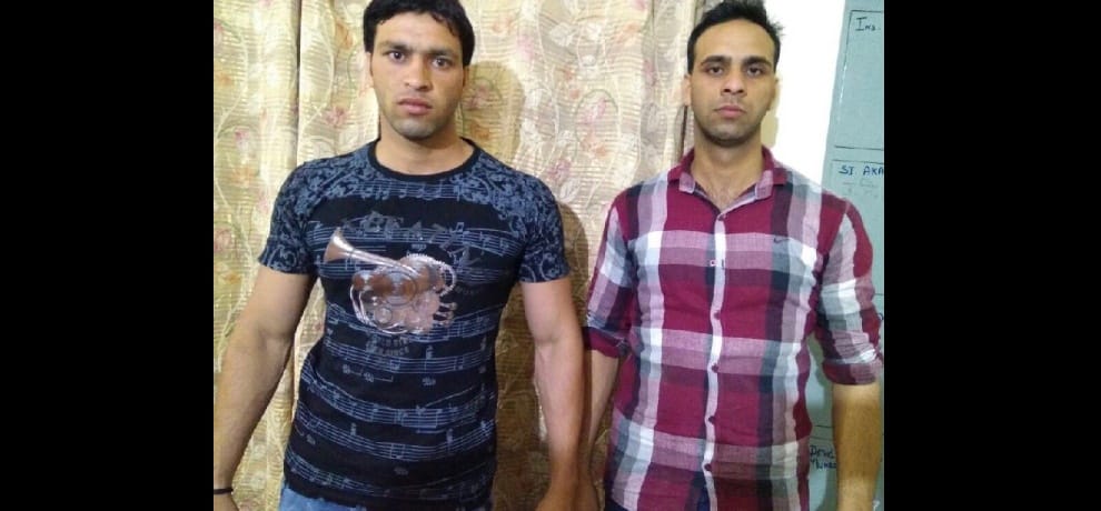 Delhi Police's uniform wearing crime commits 50 thousand prized scandal